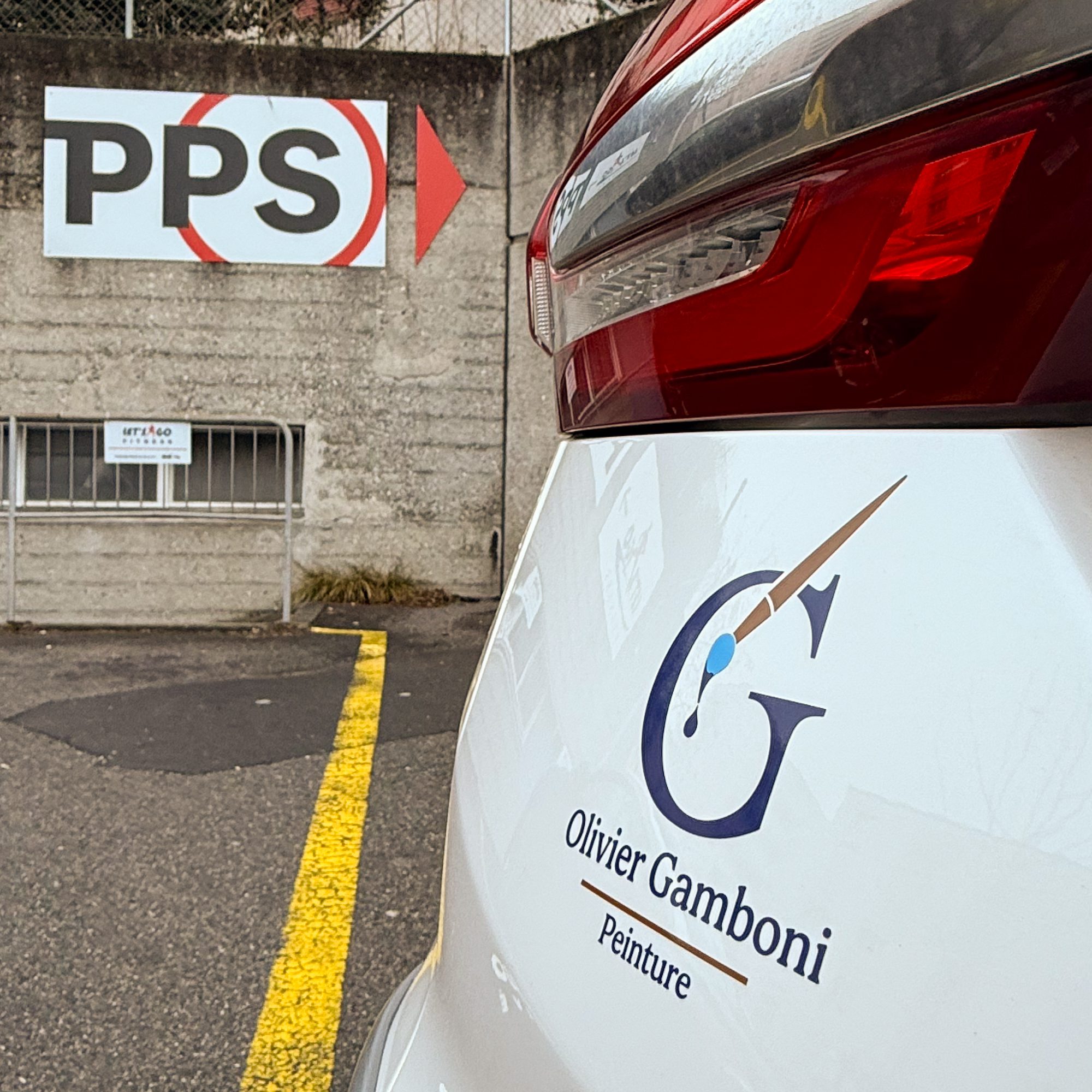 Olivier Gamboni,Olivier Gamboni Peinture,autocollants,vectorisation,vectorisation logo,véhicule,autocollants véhicule,cartes de visite,renens