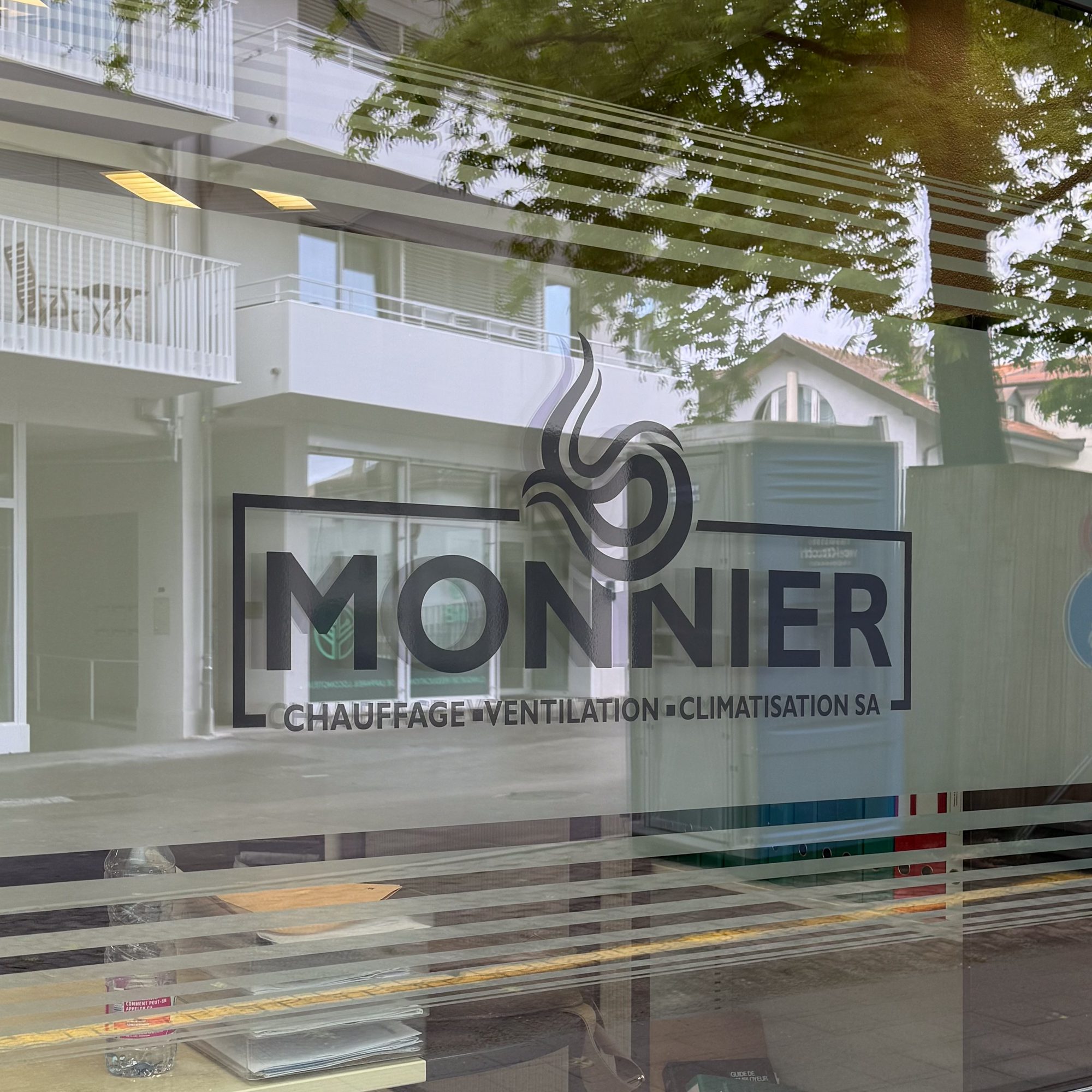 Monnier SA,autocollants,Vitrine,enseignes,Morefont,films dépolis,alu-dibond