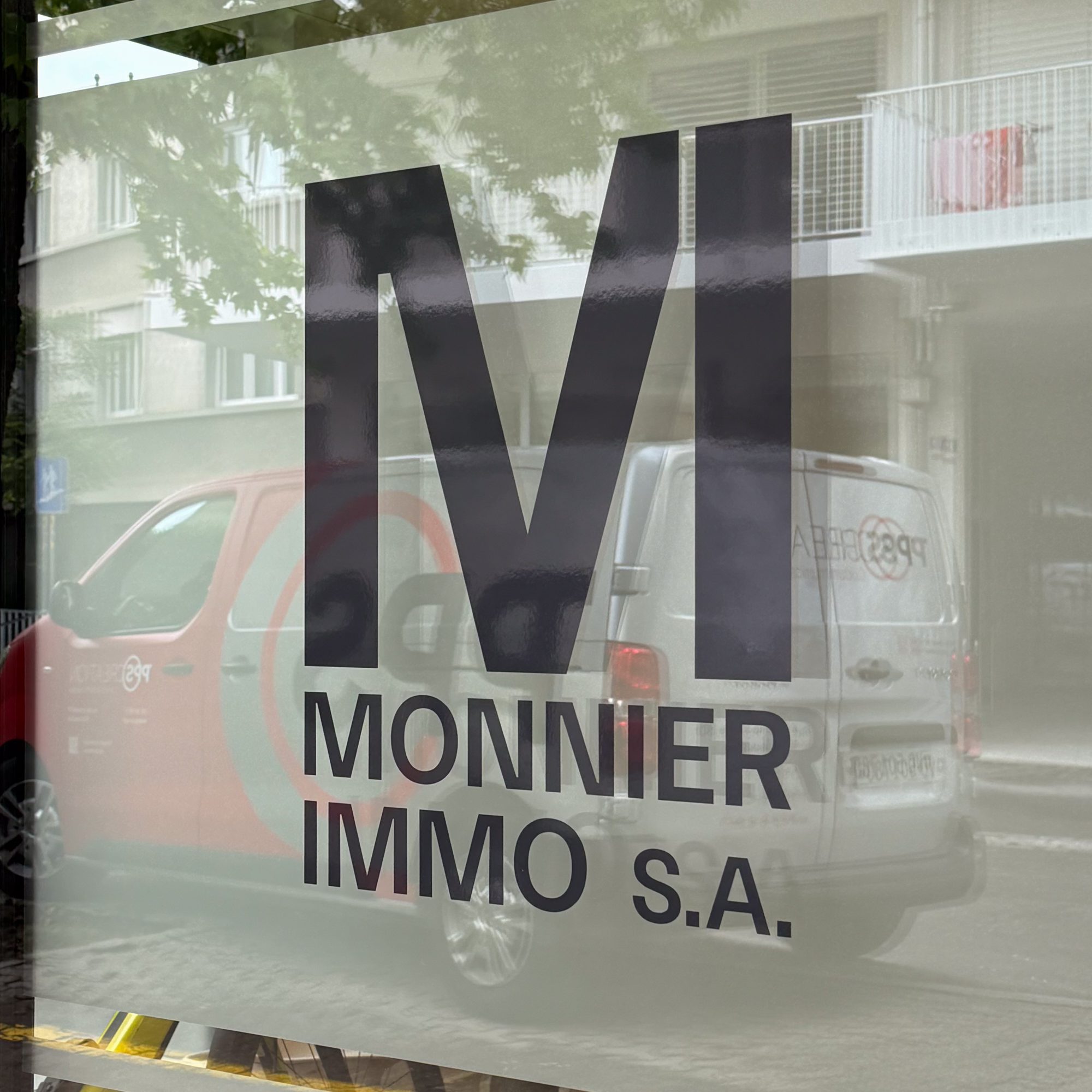 Monnier SA,autocollants,Vitrine,enseignes,Morefont,films dépolis,alu-dibond