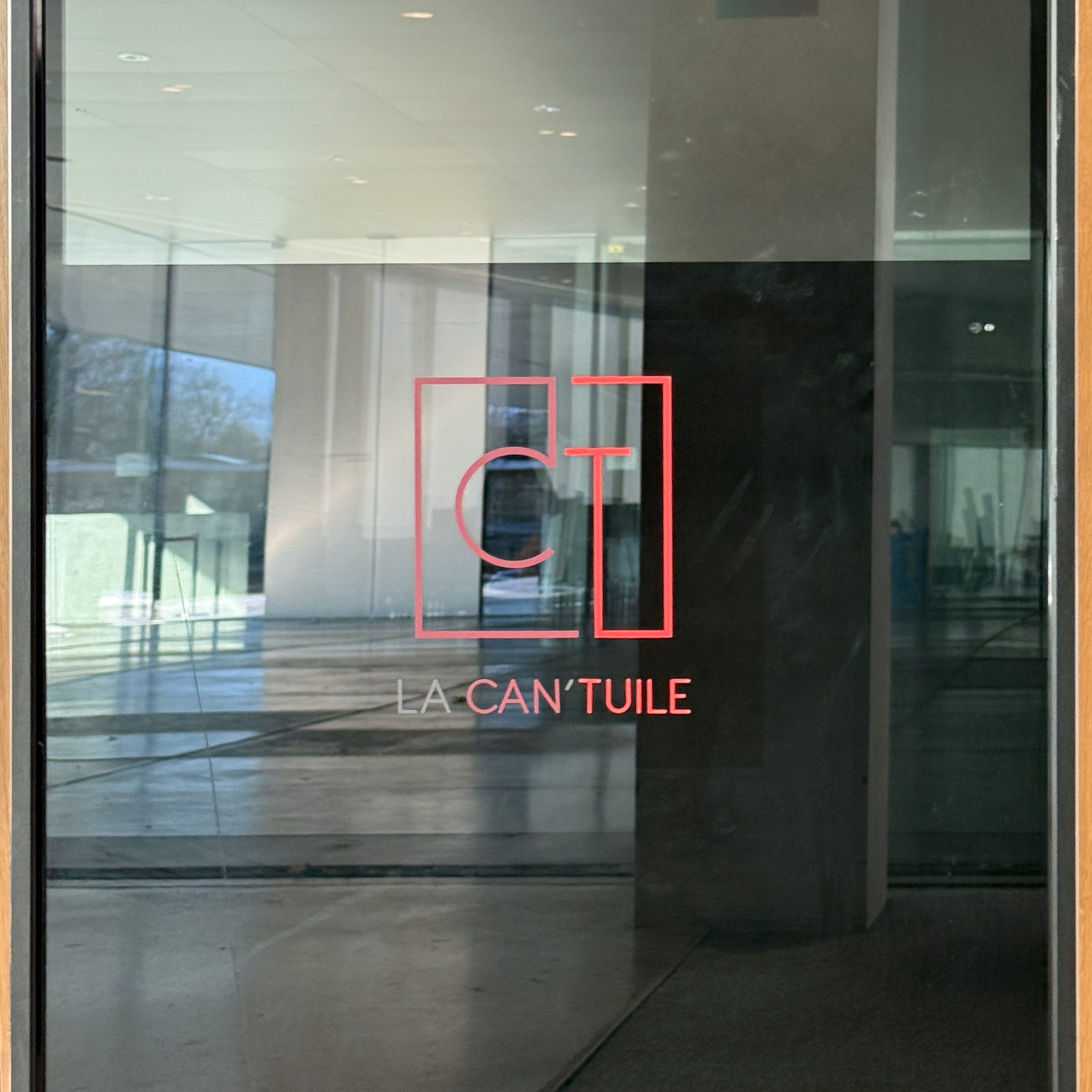 Signalétique Saint-Maurice,toile tendue,autocollant,signalétique,impressions,affichage