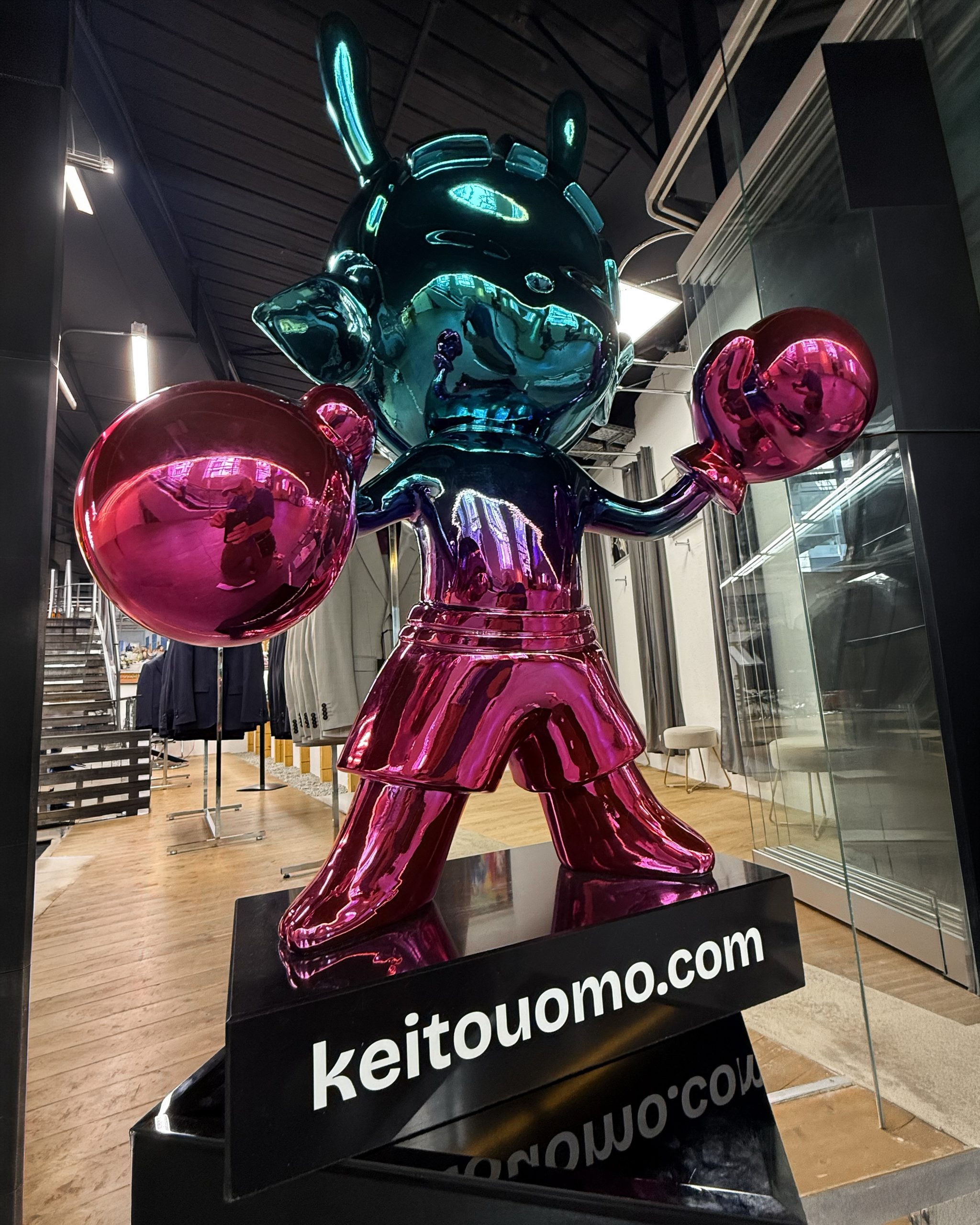 Nouvelle réalisation pour Keitouomo, aux Portes Saint‑François à Lausanne le Keitouomol ausanne,Signalétique,Autocollant